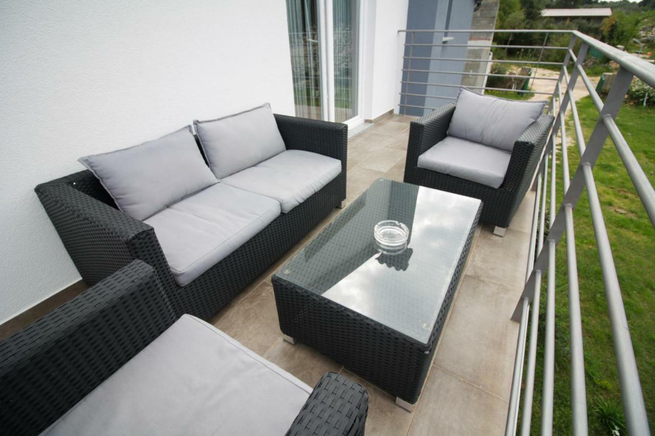Sebi Apartment 300 M From Beach Ровин Екстериор снимка